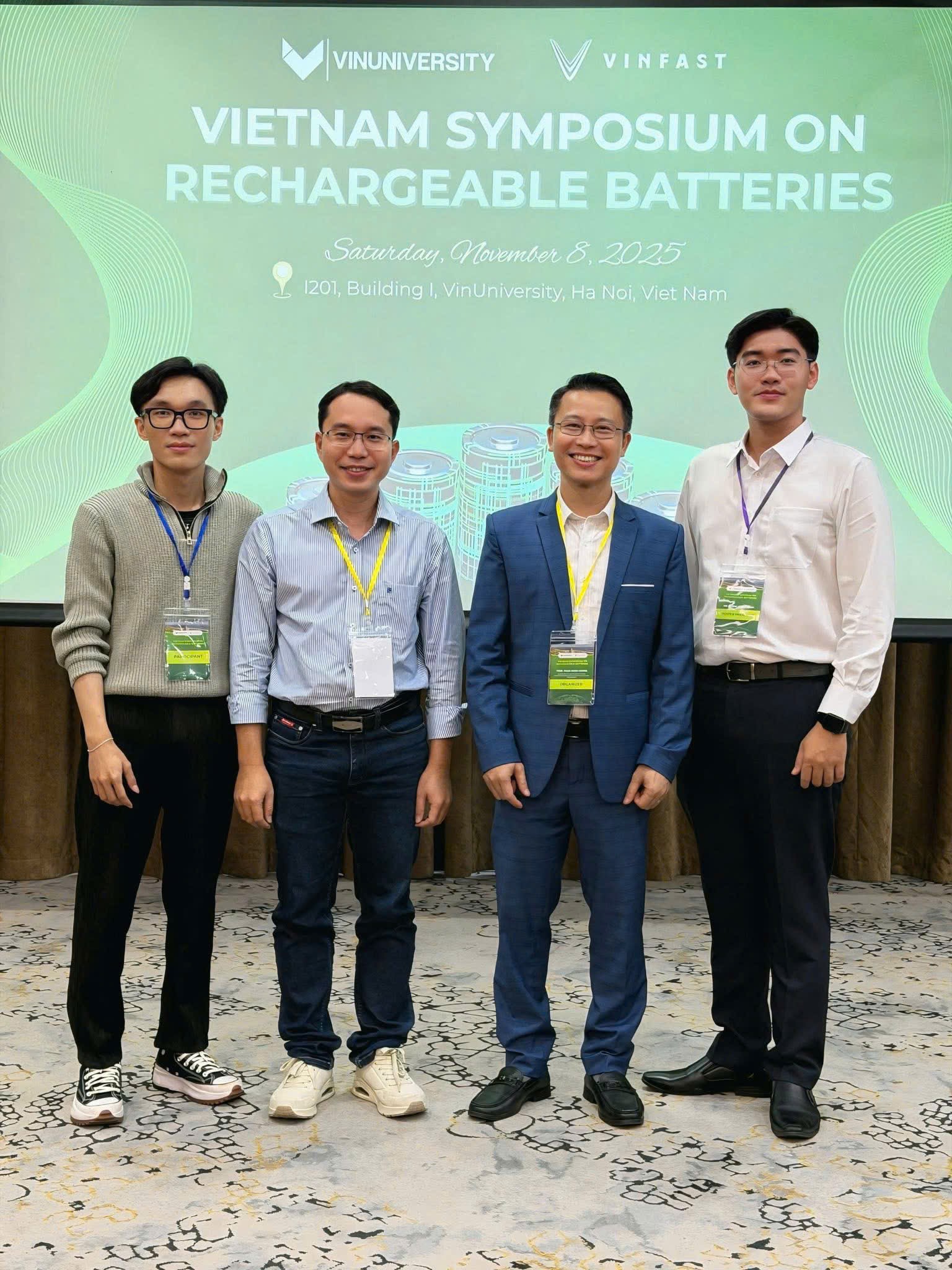 Participants at the Vietnam Symposium on Rechargeable Batteries