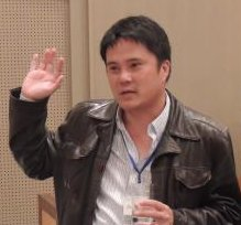 Associate Professor Chi M. Phan speaking at an academic event